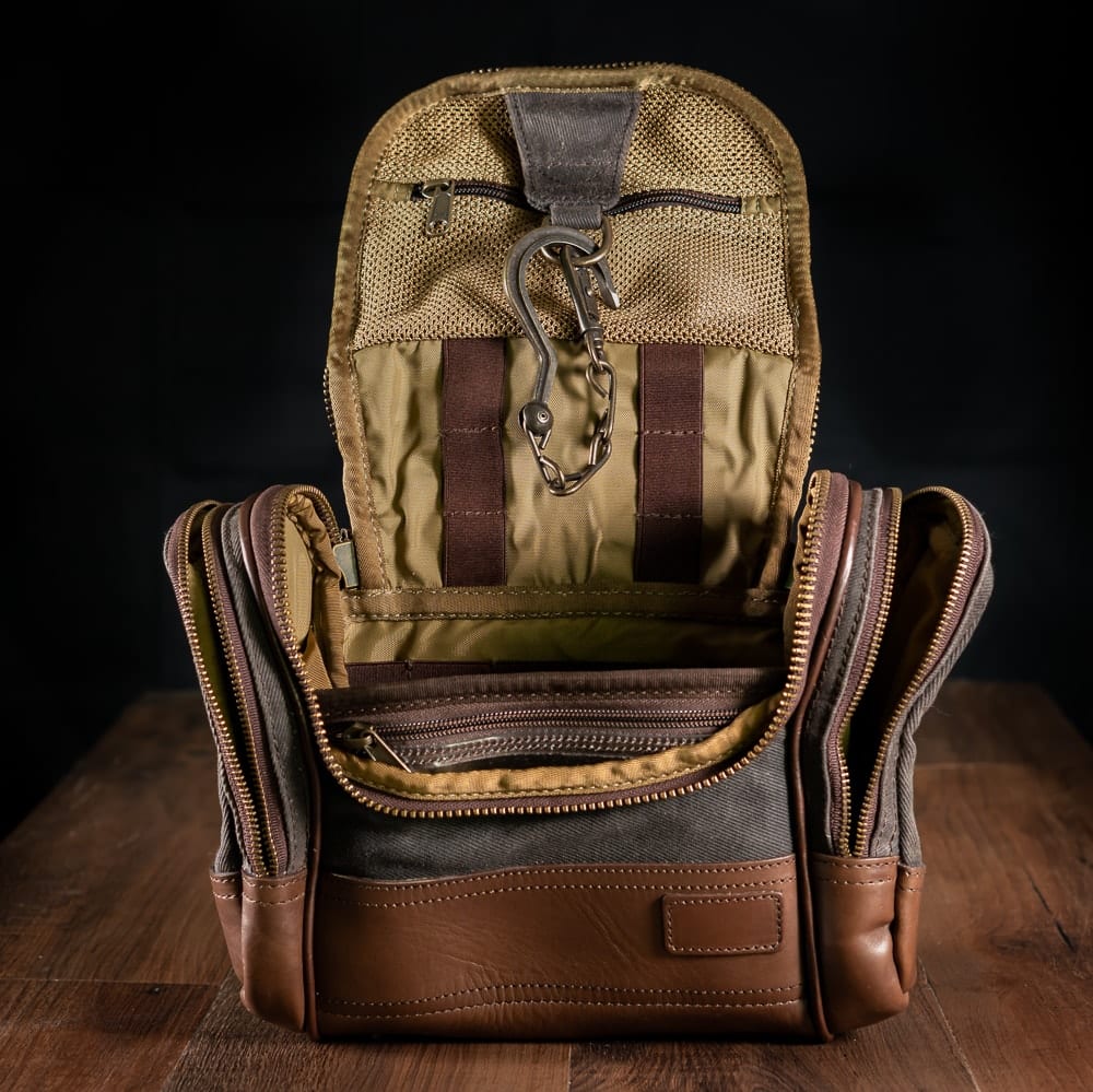 GENTLEMAN’S GROOMING KIT