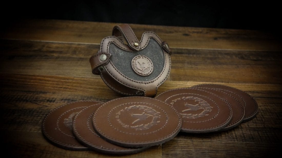 ESSENTIALS CYA LEATHER TRIVET SET