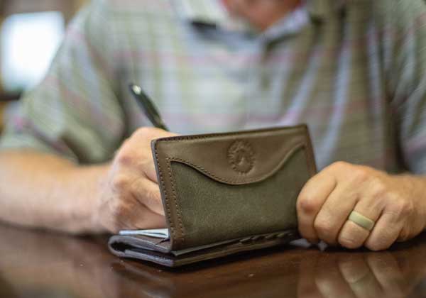 ESSENTIALS COAT WALLET
