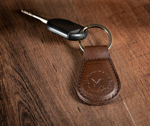 ESSENTIALS CRUISER KEY CHAIN