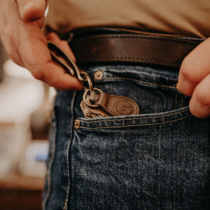 ESSENTIALS HOOK & SHACKLE KEY CHAIN